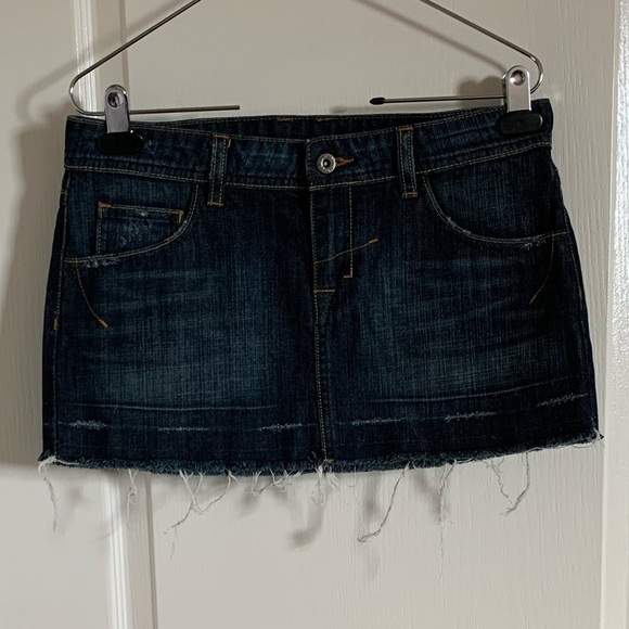 Topshop Women’s Distressed Raw Hem Denim Mini Skir - Picture 5 of 9